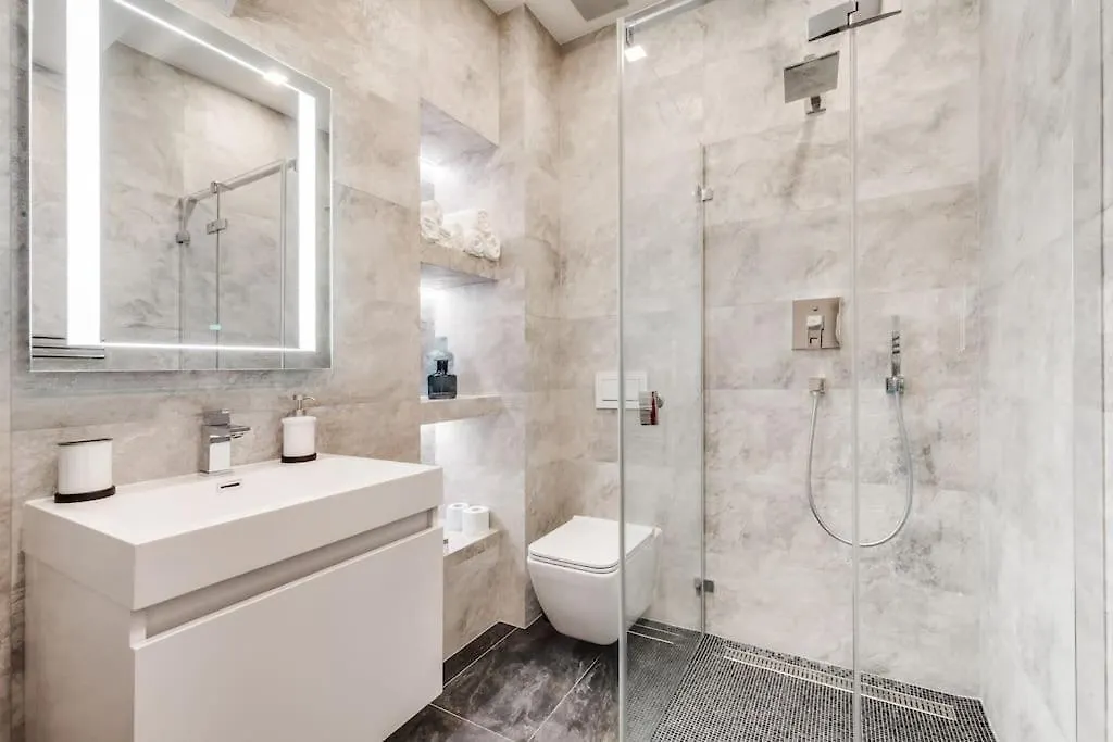 Deluxe Mansard Suite In Karlin Praga Appartamento